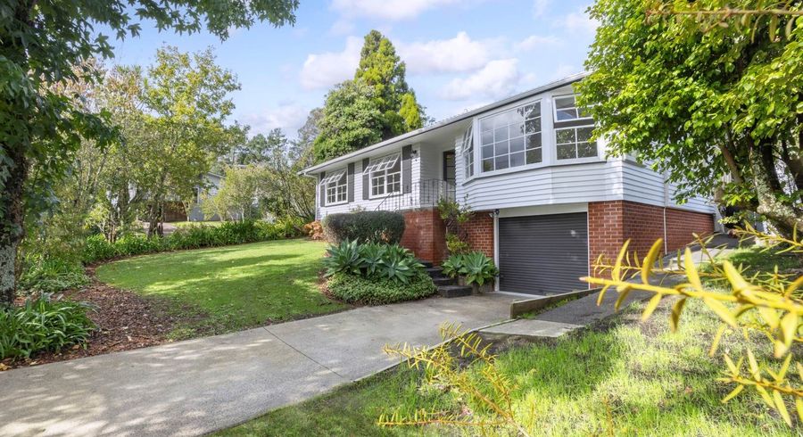  at 2 Pendlebury Street, Green Bay, Waitakere City, Auckland