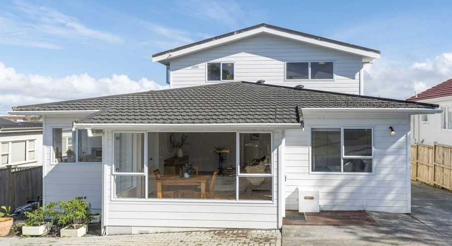  at 28 Dallinghoe Crescent, Milford, North Shore City, Auckland