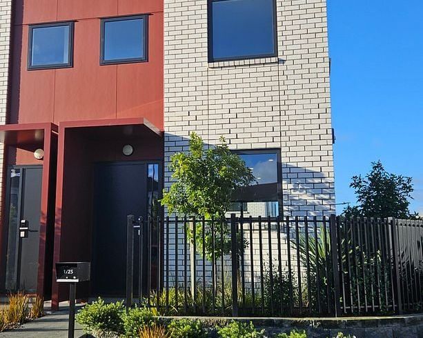  at 1/25 Freeland Avenue, Mount Roskill, Auckland City, Auckland