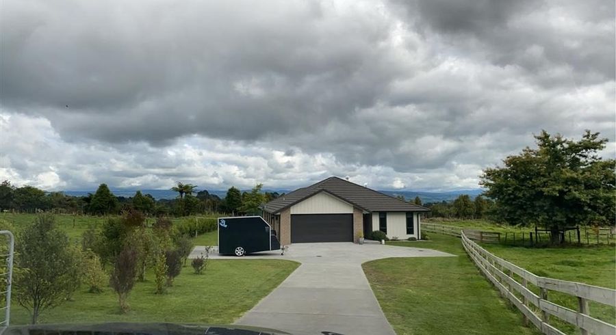 at 23 Williams Road North, Pyes Pa, Tauranga