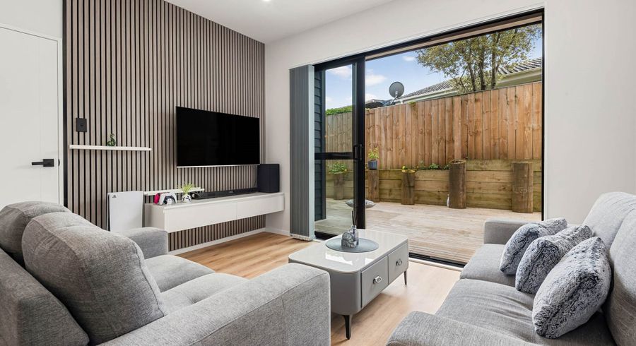  at 8B Hobart Crescent, Wattle Downs, Manukau City, Auckland