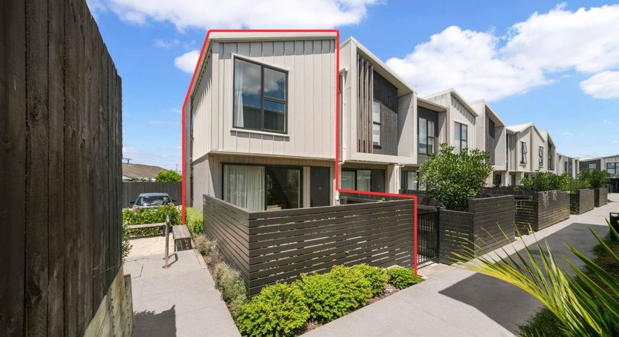  at 23/82 East Coast Road, Milford, North Shore City, Auckland