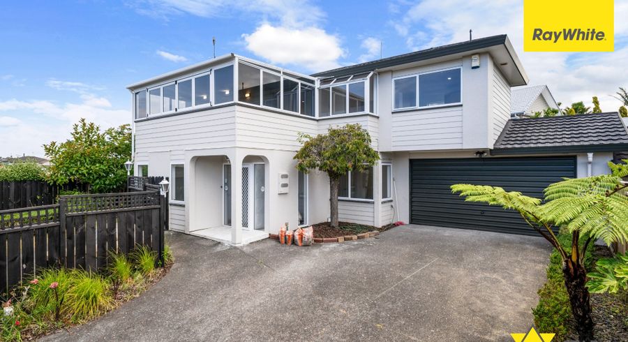  at 2/24 Cherub Place, West Harbour, Waitakere City, Auckland