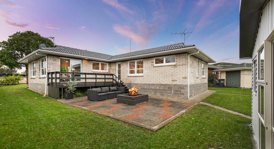  at 42 Ray Small Drive, Pahurehure, Papakura, Auckland