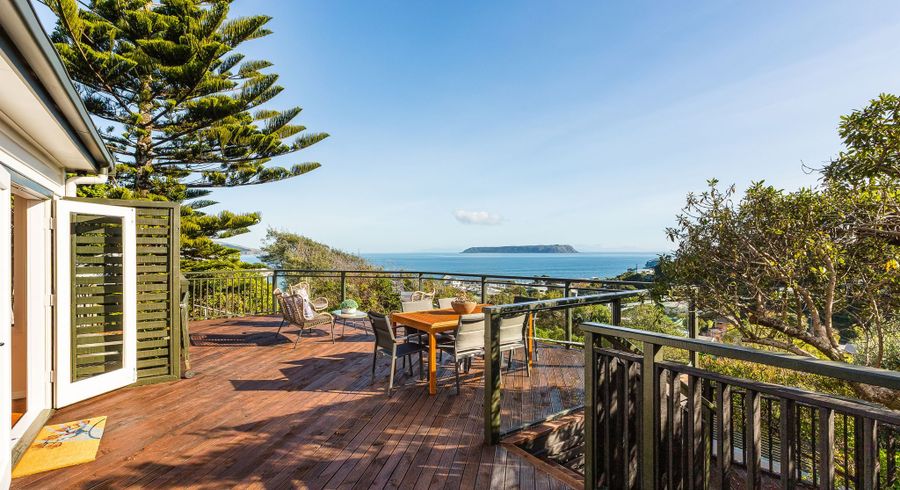  at 30 Roys Road, Plimmerton, Porirua, Wellington
