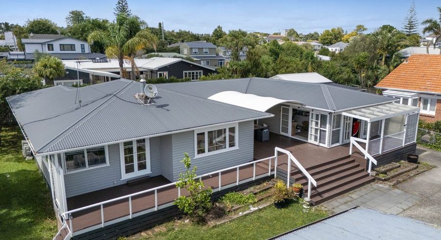  at 133 Beach Haven Road, Beach Haven, North Shore City, Auckland