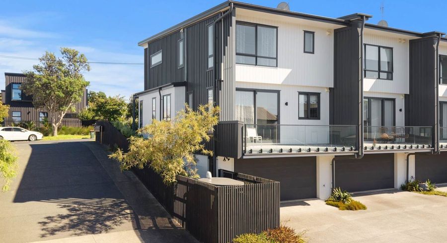  at 8c Lyndhurst Street, Wai O Taiki Bay, Auckland City, Auckland