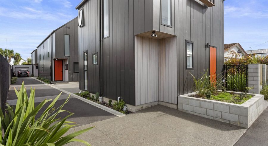  at 1/42 Dickens Street, Addington, Christchurch City, Canterbury