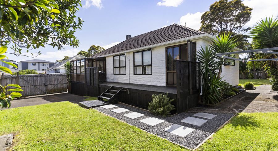  at 17 Waddell Avenue, Point England, Auckland