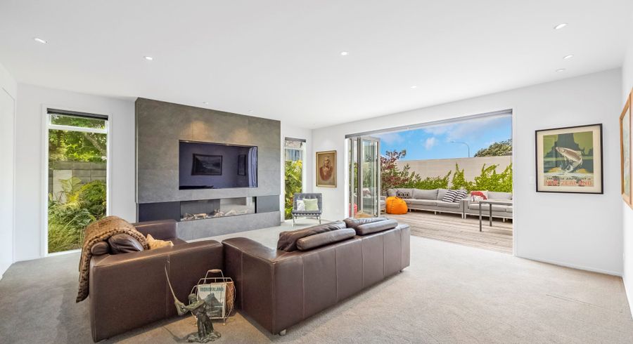  at 367 Beach Road, Campbells Bay, Auckland
