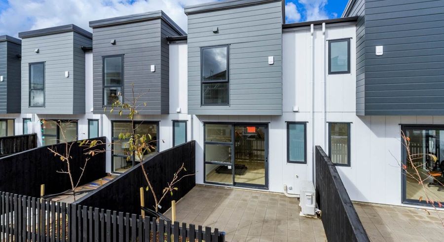  at 7 Papa Takaro Lane, Flat Bush, Manukau City, Auckland