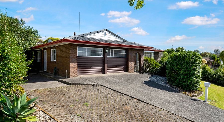  at 19 Palomino Drive, Henderson, Auckland