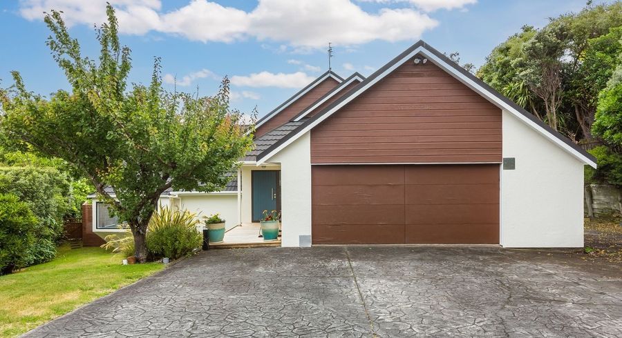  at 31 Shackle Lane, Whitby, Porirua, Wellington