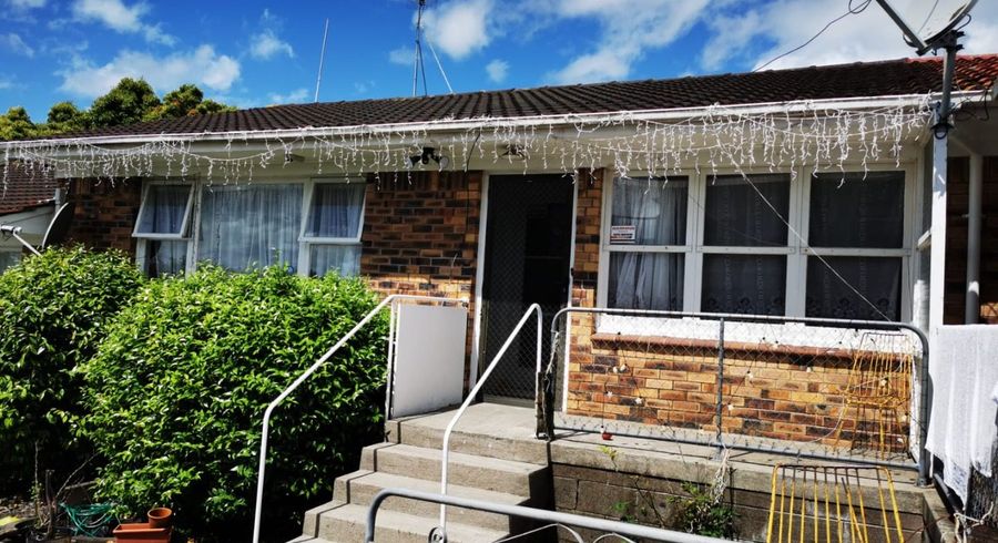  at 2/430 Mount Albert Road, Mount Roskill, Auckland City, Auckland