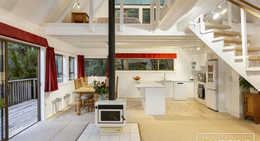  at 120 Laingholm Drive, Laingholm, Auckland