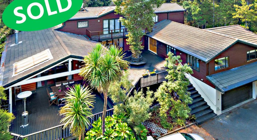 at 33 Treetops Way, Bayview, Auckland