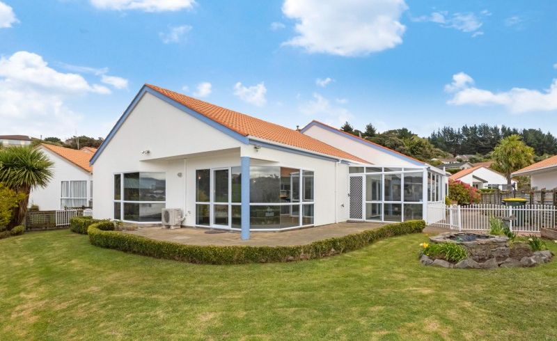  at 8 Lakeside Villas, Whitby, Porirua