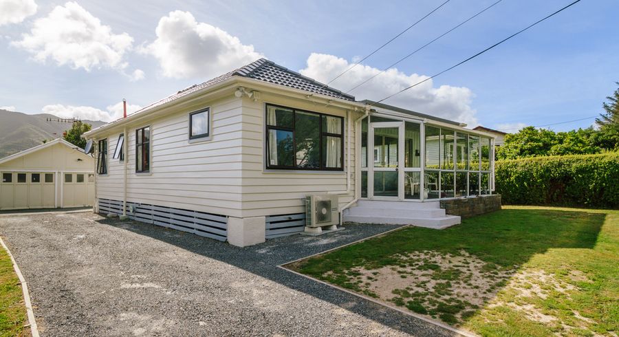  at 122 Wellington Road, Wainuiomata, Lower Hutt