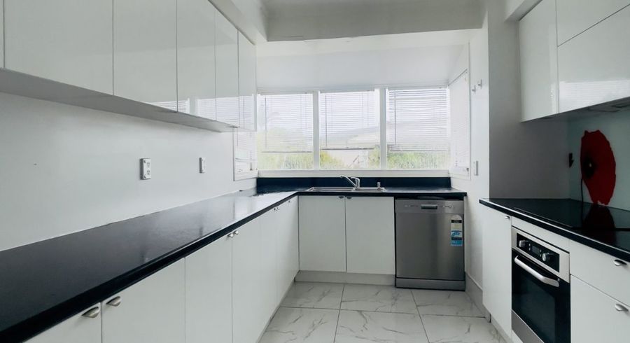  at 165 Carlisle drive, Northcross, North Shore City, Auckland