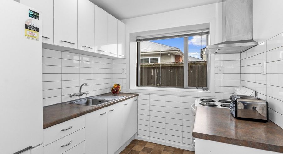  at 2/5 Clyde Road, Upper Riccarton, Christchurch