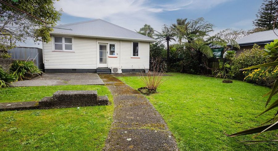  at 15 Domain Terrace, Karoro, Grey, West Coast