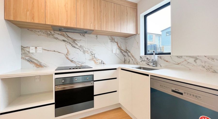  at 1/5 Peverill Crescent, Papatoetoe, Manukau City, Auckland