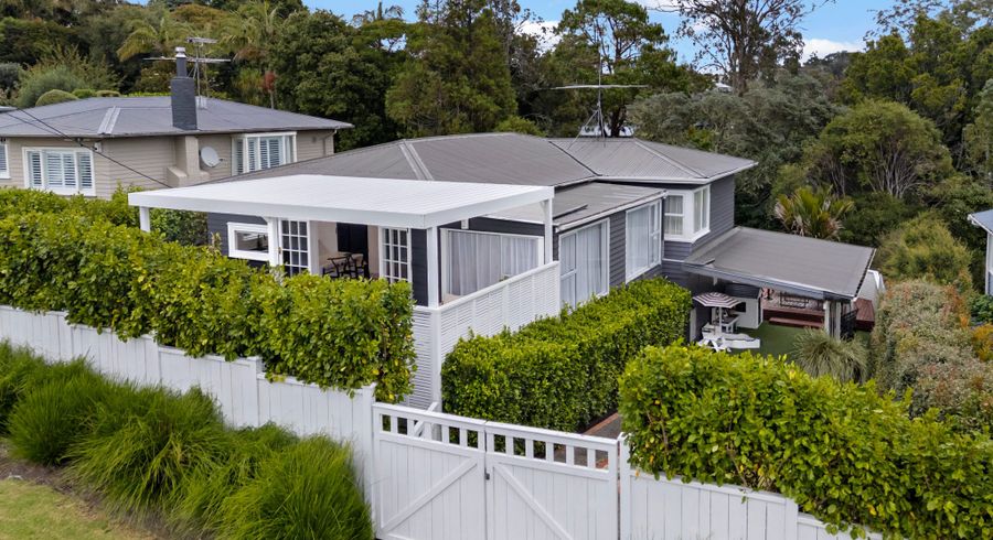  at 42 Tiri Tiri Road, Birkdale, North Shore City, Auckland