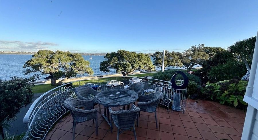  at 2/9 King Edward Parade, Devonport, North Shore City, Auckland