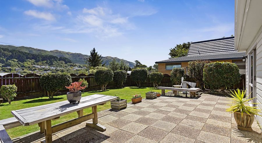  at 53 Ranui Terrace, Tawa, Wellington