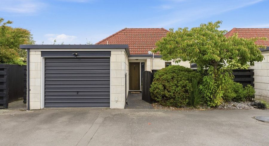 at 8/4 Broadbent Street, Riccarton, Christchurch City, Canterbury