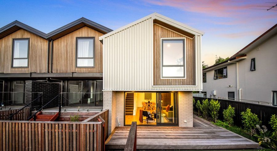  at 7/98 Walker Road, Point Chevalier, Auckland City, Auckland