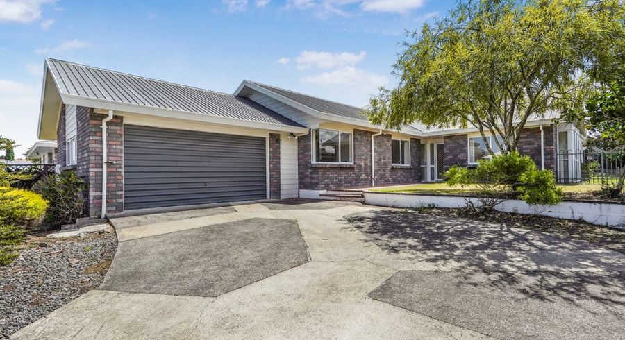  at 35 Moreland Avenue, Pukete, Hamilton