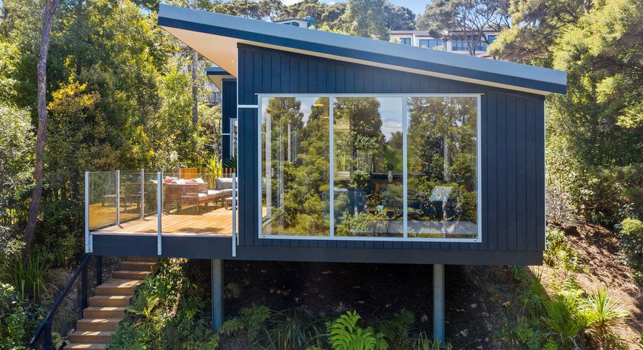  at 106 Hadfield Street, Beach Haven, Auckland