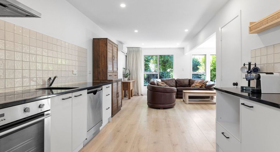  at 4/100 Papanui Road, Merivale, Christchurch City, Canterbury