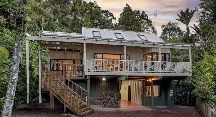  at 576C South Titirangi Road, Titirangi, Waitakere City, Auckland