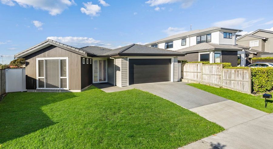  at 9 Couldrey Crescent, Red Beach, Rodney, Auckland