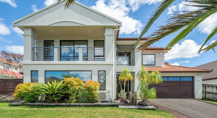  at 12 Red Oak Place, Schnapper Rock, Auckland