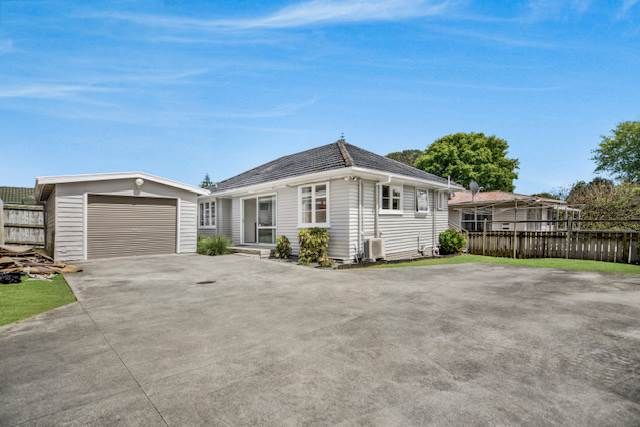  at 6 Dennis Road, Papatoetoe, Auckland