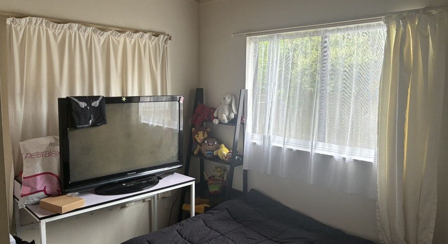  at 23A McLeod Rd, Henderson, Waitakere City, Auckland