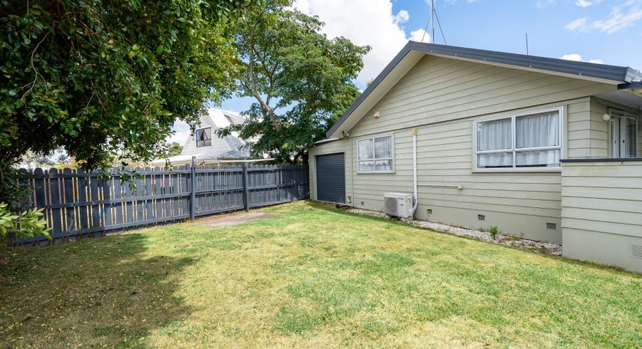  at 32C Garland Drive, St Andrews, Hamilton