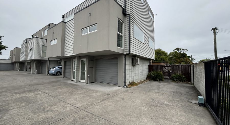  at 1/408 Worcester Street, Linwood, Christchurch