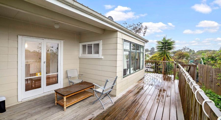  at 40 Taurus Crescent, Beach Haven, North Shore City, Auckland