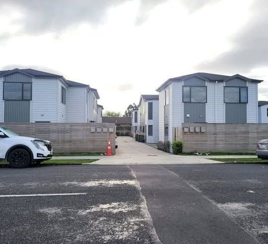  at 2/71 Huia Road, Papatoetoe, Manukau City, Auckland