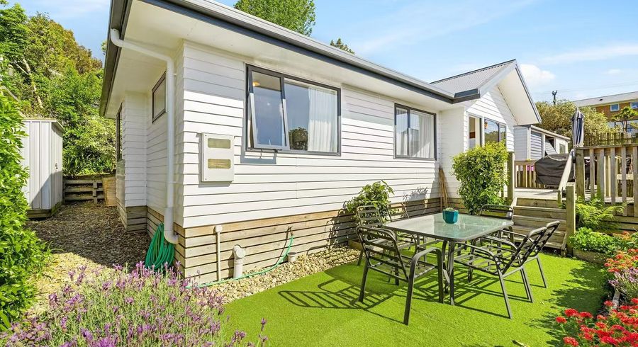  at 5A Kemp Road, Massey, Waitakere City, Auckland