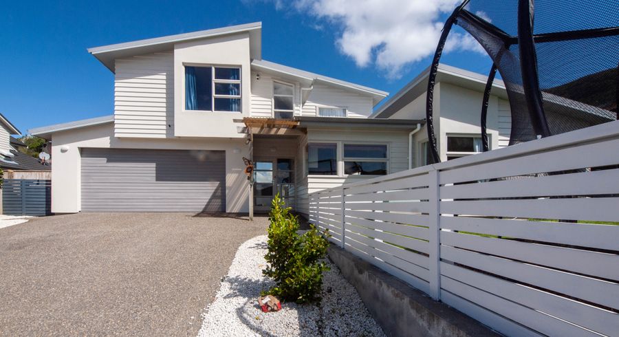  at 4 Neston Grove, Churton Park, Wellington