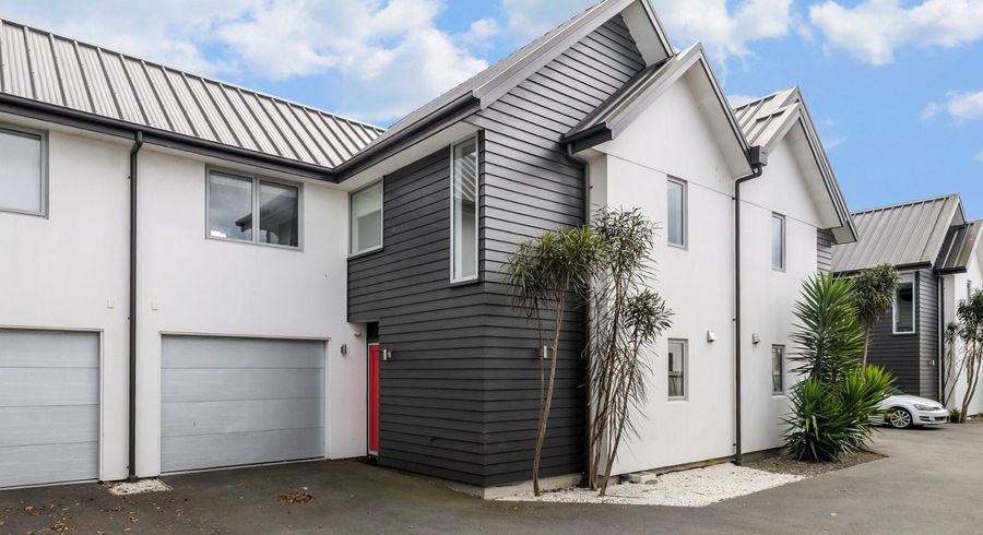  at 2/245 Bealey Avenue, City Centre, Christchurch City, Canterbury