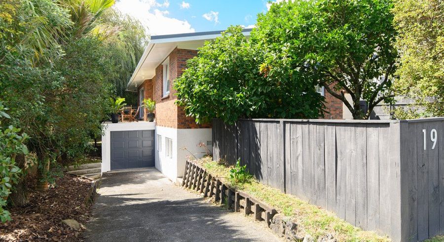  at 19 Kereru Street, Henderson, Auckland