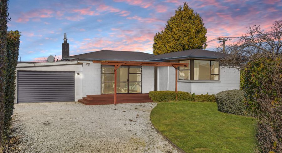  at 42 Chedworth Avenue, Bishopdale, Christchurch City, Canterbury