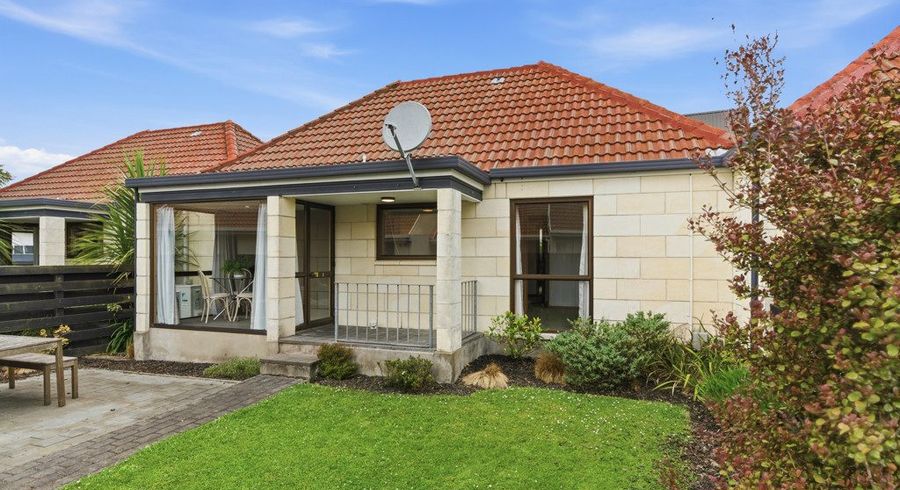  at 2/4 Broadbent Street, Riccarton, Christchurch City, Canterbury