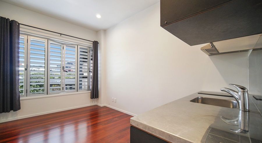  at 4/8 South St, Newton, Auckland City, Auckland